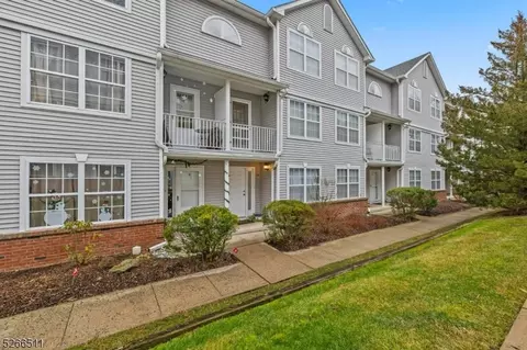 104 Lindsey Dr, Hackettstown, NJ 07840