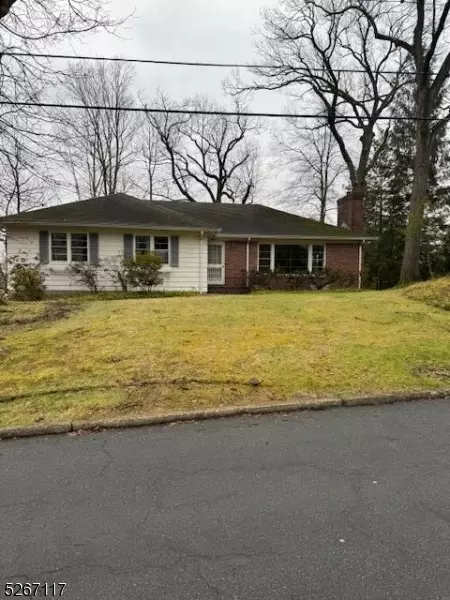 17 Londonderry Way, Summit, NJ 07901