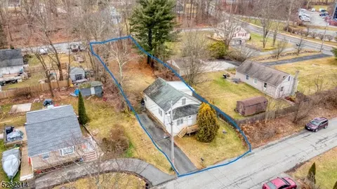 12 Second Ave, West Milford, NJ 07480