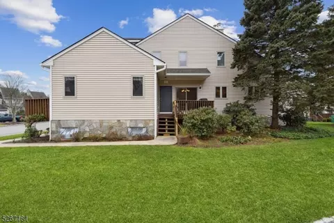 2 Lapis Cir, West Orange, NJ 07052