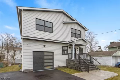 426 Locust Ave, Paramus, NJ 07652 photo 27