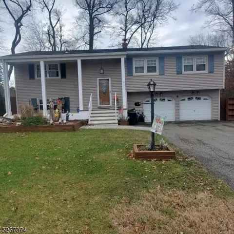 2 Bog And Vly Ln, Lincoln Park, NJ 07035