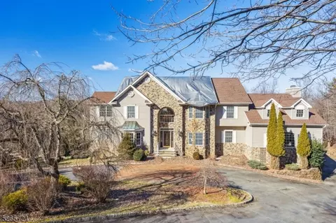 39 Roc Etam Rd, Randolph, NJ 07869