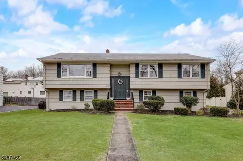 229 Homestead Rd, Paramus, NJ 07652