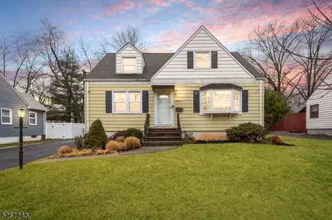 35 Poplar Pl, Fanwood, NJ 07023