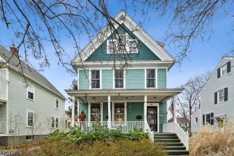 14 Hazlett St, Morristown, NJ 07960