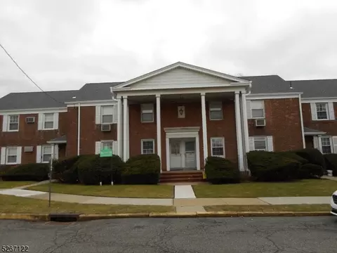 36 Elmwood Ct # A, Elmwood Park, NJ 07407