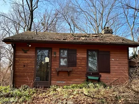 226 Summit Dr, Boonton Twp, NJ 07005