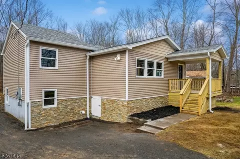 233 Fairview Ave, Newton, NJ 07860