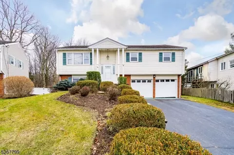 95 Circle Dr, Rockaway, NJ 07866