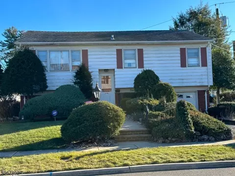 648 Galvin Ave, Roselle, NJ 07203