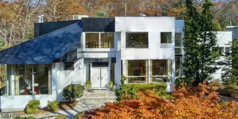 11 Montauk Trl, Wayne, NJ 07470