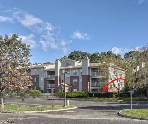 1107 Schindler Ln #1107, Wayne, NJ 07470