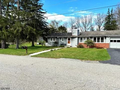 26 Arthur Ave, Newton, NJ 07860