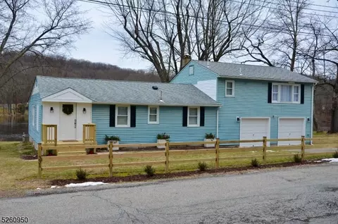 331 Lakewood Ter, Newton, NJ 07860