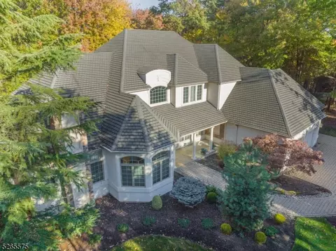 72 Grandner Ct, Bridgewater, NJ 08807