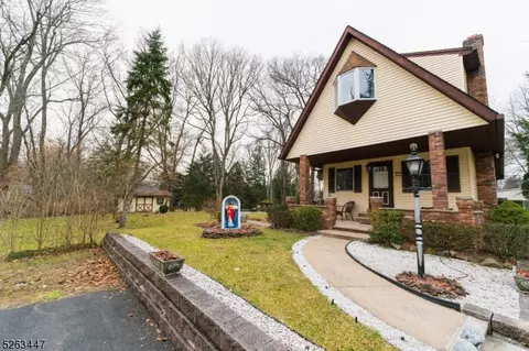 83 Voit Ave, Lincoln Park, NJ 07035