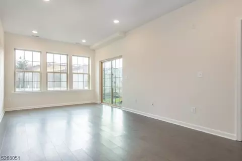 3 Periwinkle Ln #3, Warren, NJ 07059 photo 6