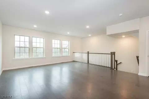 3 Periwinkle Ln #3, Warren, NJ 07059 photo 12