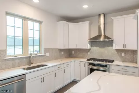 3 Periwinkle Ln #3, Warren, NJ 07059 photo 17