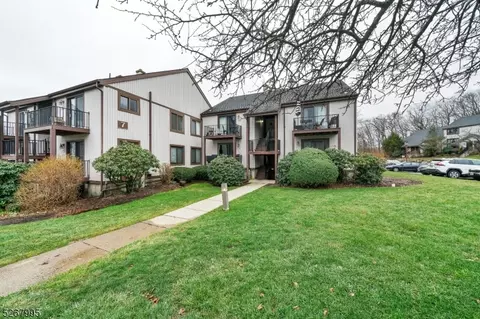 7128 Dell Pl, Stanhope, NJ 07874