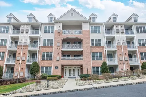 8203 Sanctuary Blvd, Riverdale, NJ 07457
