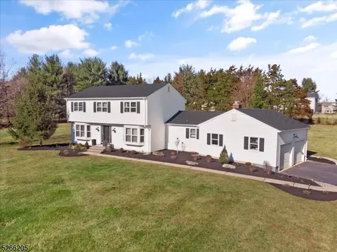 142 Readington Rd, Readington Twp, NJ 08889