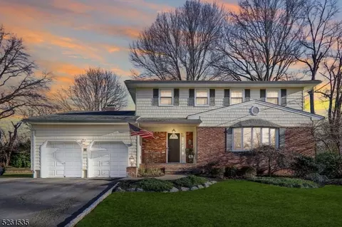 32 Canterbury Pl, Cranford, NJ 07016