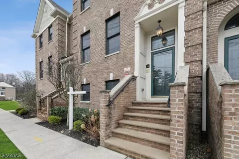 14 Bloomfield Ave, Essex Fells, NJ 07021