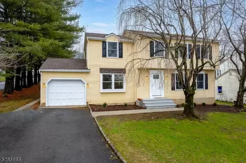 14 Fawn Run, Bloomsbury, NJ 08804