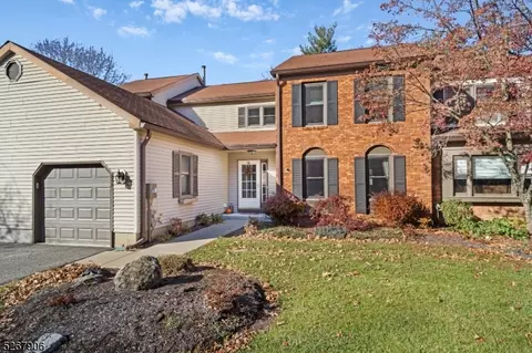 222 Goldfinch Dr, Hackettstown, NJ 07840