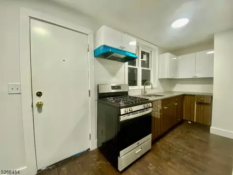822 2nd Pl, Plainfield, NJ 07060 photo 4