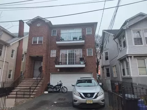 128 Osborne Ter, Newark, NJ 07108