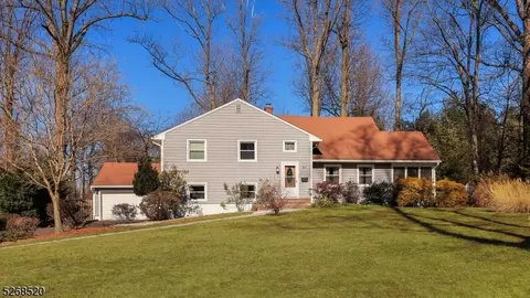 21 Spring Ridge Dr, New Providence, NJ 07974