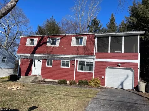 44 Crescent Dr, Jefferson, NJ 07849