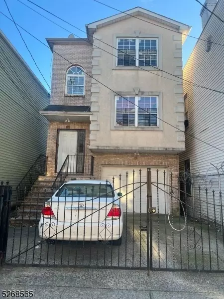 316 16th Ave, Newark, NJ 07103