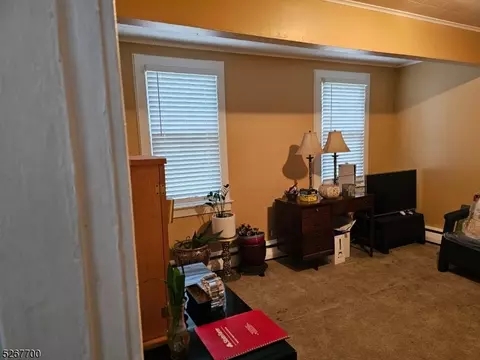 9 Quinton St, Belleville, NJ 07109