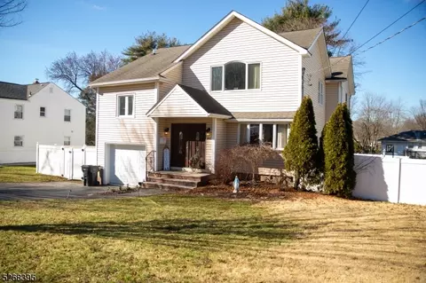 405 Burnet Pl, Paramus, NJ 07652