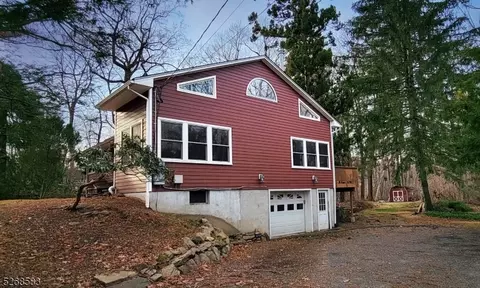 266 Center Grove Rd, Randolph, NJ 07869