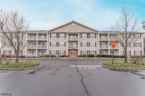135 Liddle Ave, Edison, NJ 08837