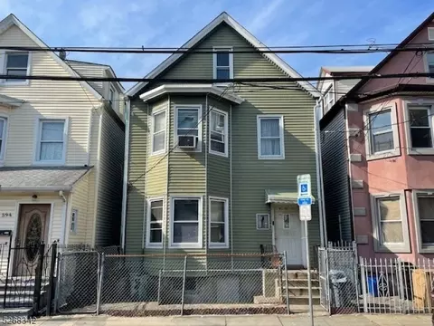 596 N 5th St, Newark, NJ 07107