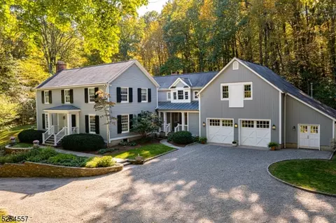 48 Fox Hill Rd, Tewksbury Twp, NJ 07830