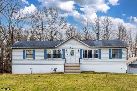 65 Hobson Ave, Wayne, NJ 07470