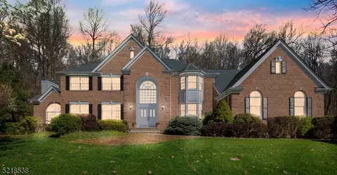 15 Old Church Rd, Warren, NJ 07059