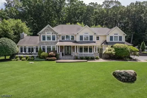 28 Old Boonton Rd, Denville, NJ 07834