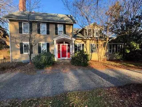 54 E Main St, Mendham, NJ 07945