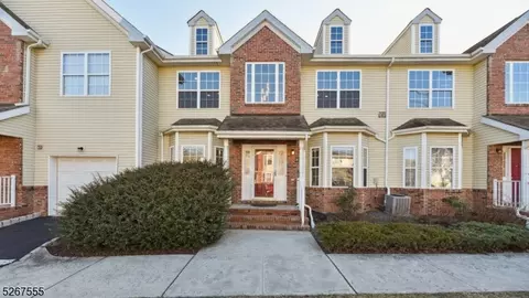 194 Pinelli Dr #194, Piscataway, NJ 08854
