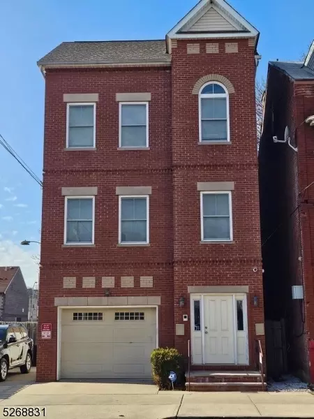 81 Broad St, Newark, NJ 07104