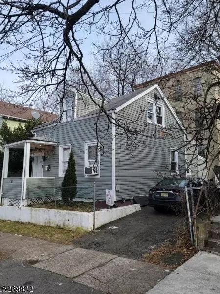 38 N 8th St, Paterson, NJ 07522