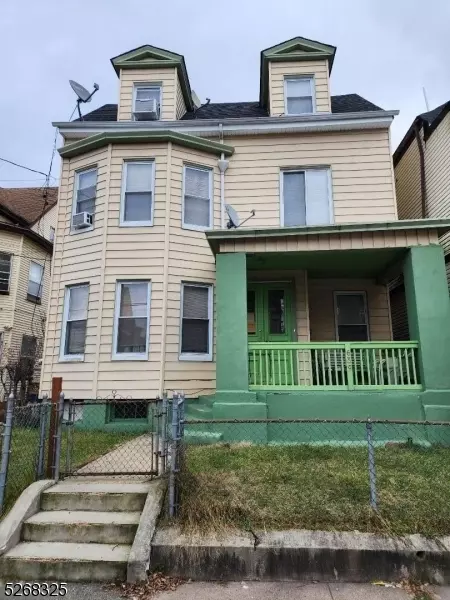 639 E 27th St, Paterson, NJ 07504